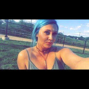 MEET YOUR POSHER!!❤️❤️